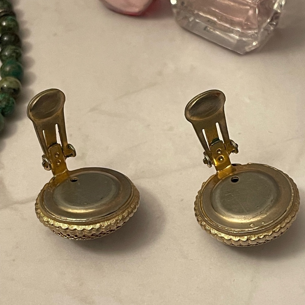 Vintage Gold and Pearl Accent Clip Earrings - Picture 6 of 10